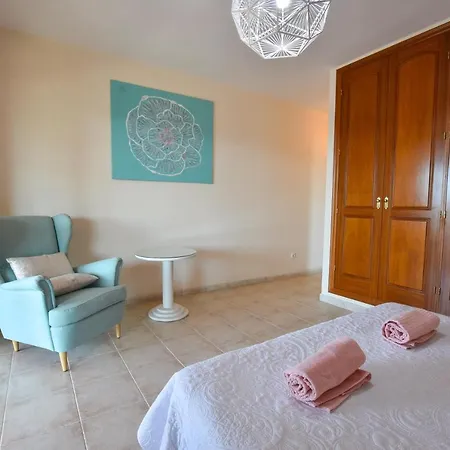 Book Jet - Villa Alegria With Private Pool 别墅 *